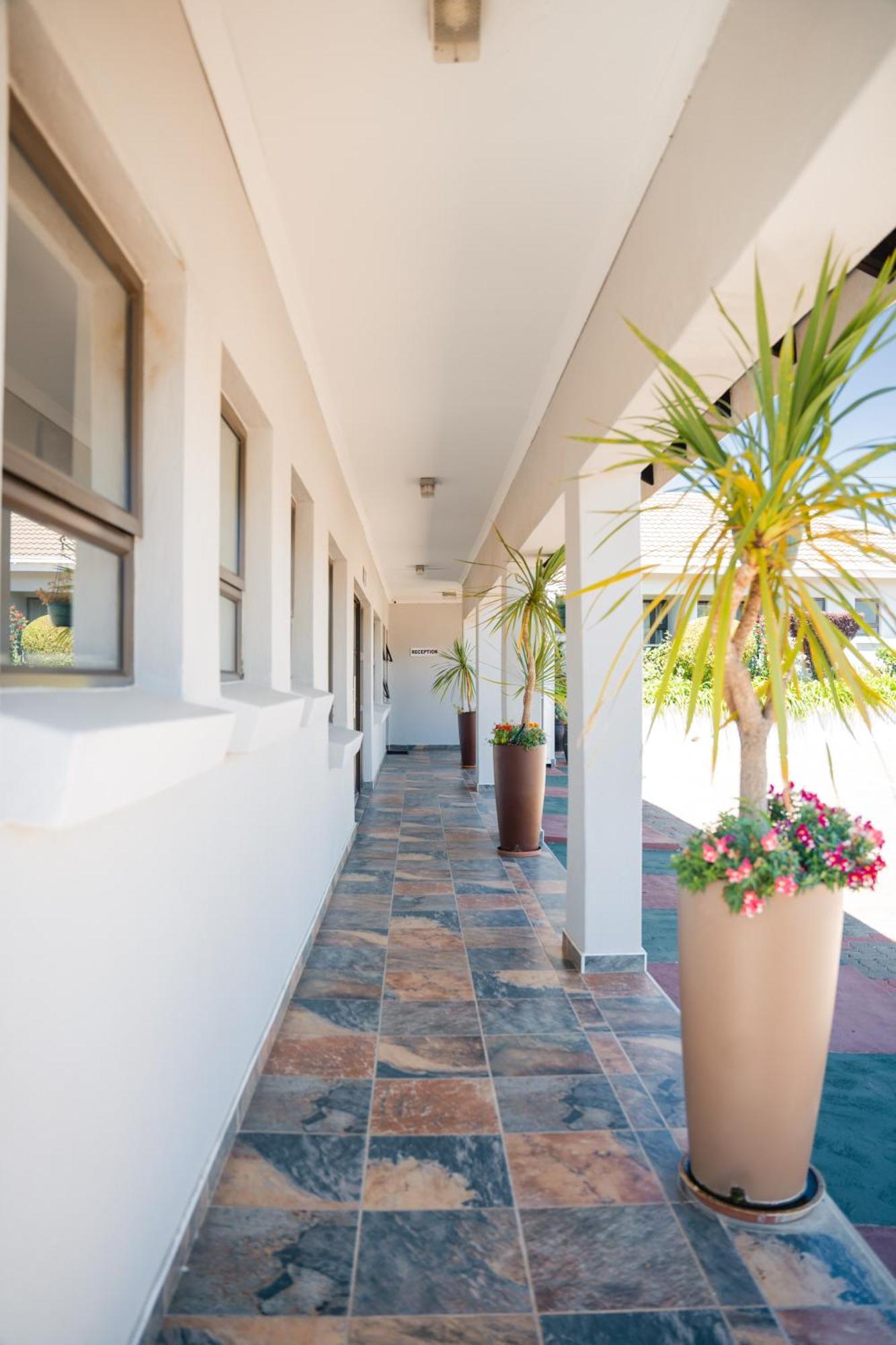 Tribute Guest House Matala Maseru Ngoại thất bức ảnh